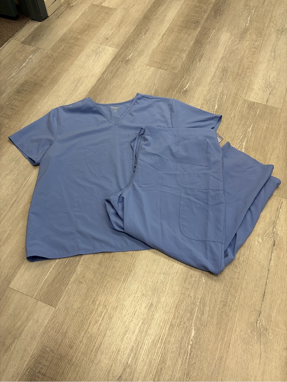 Scrubstar Men's Short Sleeve Medical Scrub Set